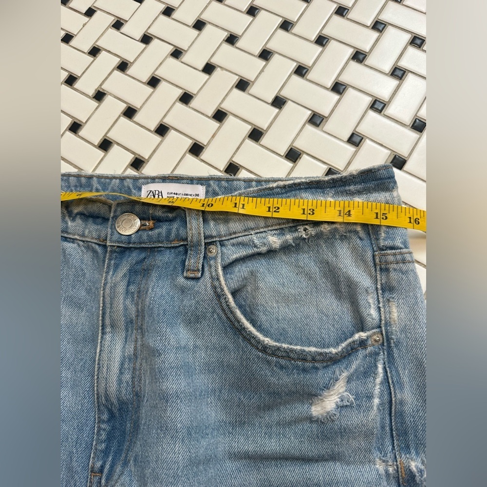 Zara Blue Boyfriend Jeans with Distressed Details - Picture 6 of 8